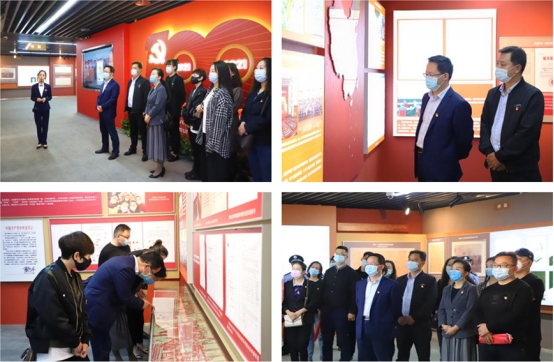 伟德国际1946bv官网组织参观&ldquo;百年恰是风华正茂&rdquo;主题档案文献展