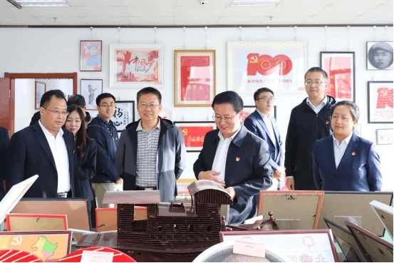 省农村信用联社与伟德国际1946bv官网联合开展&ldquo;传承红色文化  坚定理想信念&rdquo;主题党日活动